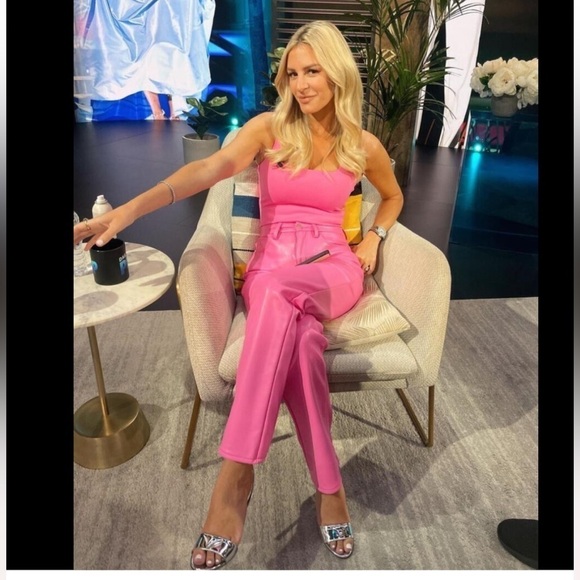 Good American Good Icon Faux Leather Pantsđź’•SOLD OUTđź’•Barbie Core Pink Size 4/27 - Picture 3 of 12